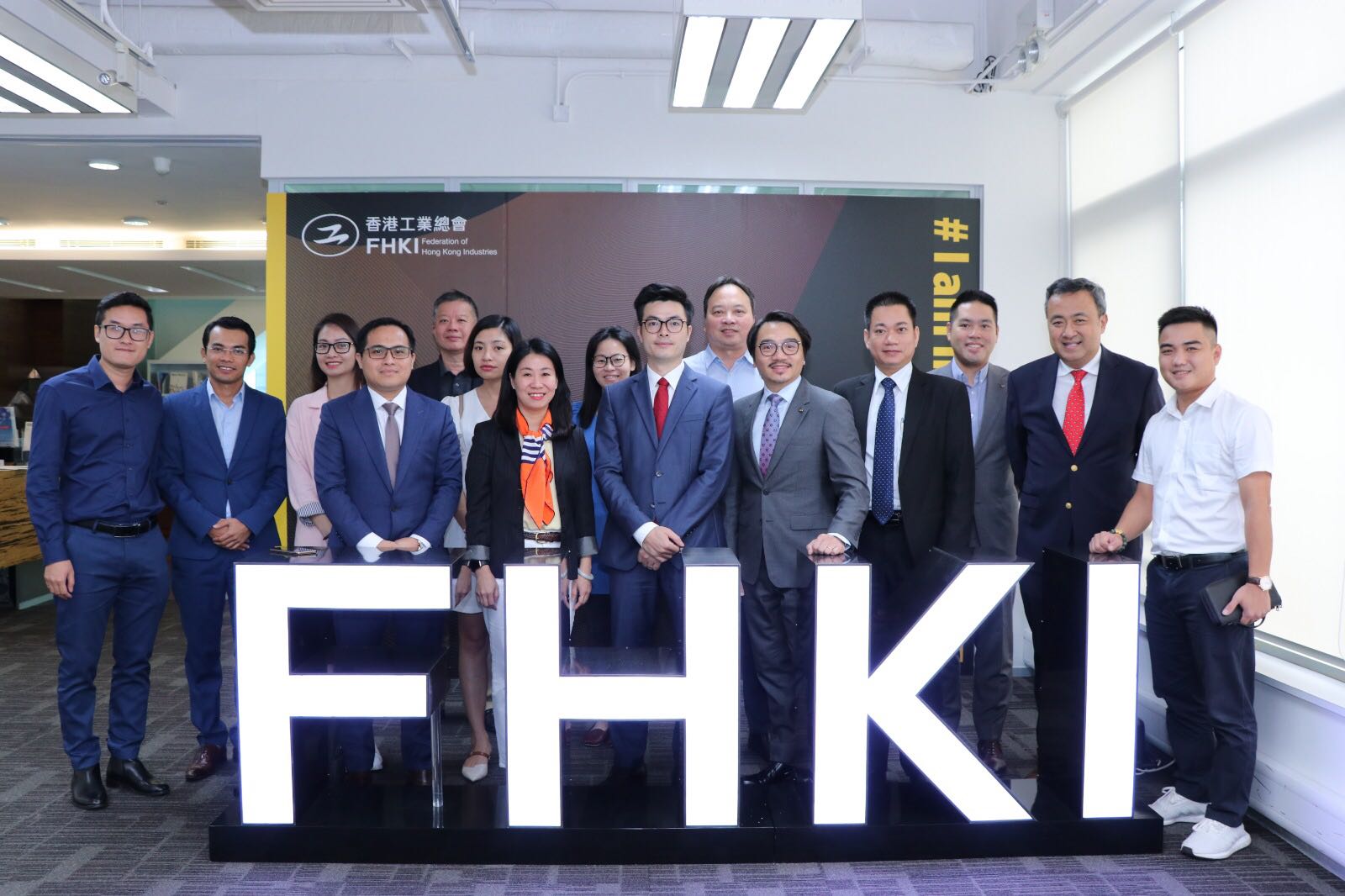 The delegation of IPA Vietnam visited and worked with the Federation of Hong Kong Industries