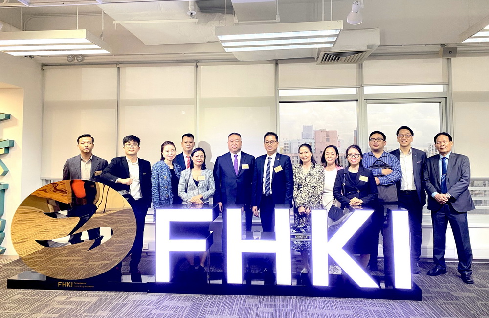 The delegation of IPA Vietnam visited and worked with the Federation of Hong Kong Industries