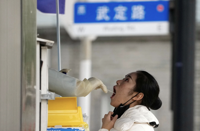 Trung Quốc mạnh tay nới lỏng Zero Covid