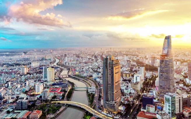 Standard Chartered raises Viet Nam's 2022 GDP growth forecast to 7.5 percent