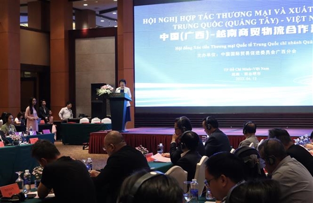 Việt Nam, China’s Guangxi promote trade cooperation
