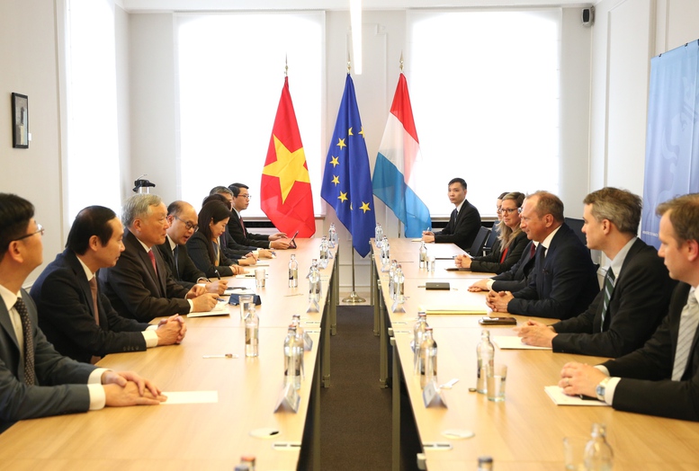 Viet Nam, Luxembourg to sign MoU on cooperation in establishing international financial centers