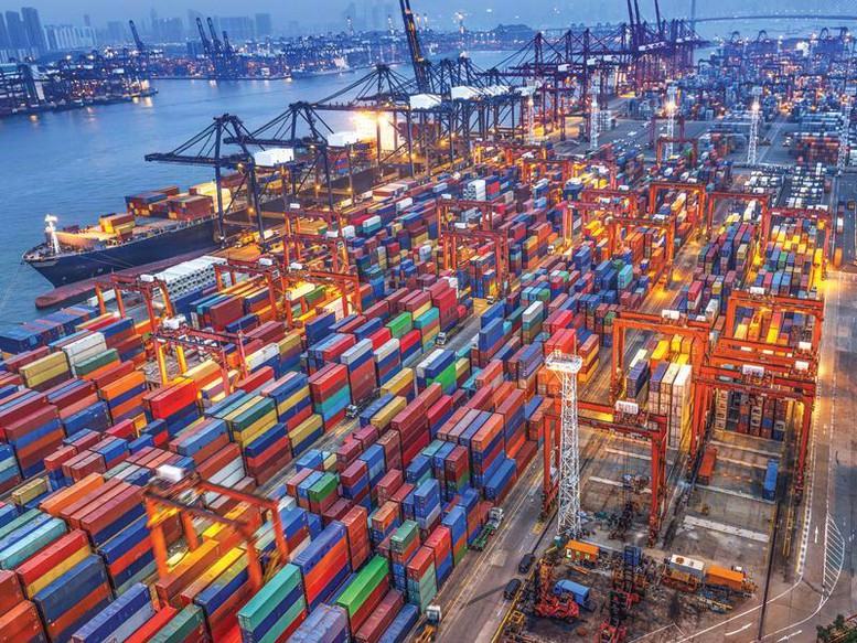 Trade surplus hits US$7.63 bln in first half