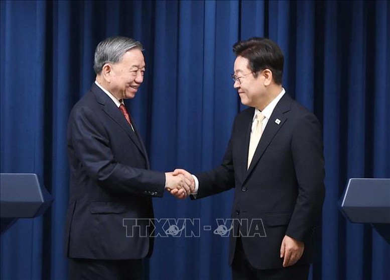 Viet Nam, South Korea agree to make scientific and technological cooperation new pillar of bilateral ties
