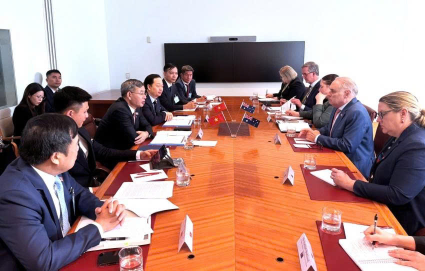 Vietnam and Australia explore agriculture minerals and energy cooperation