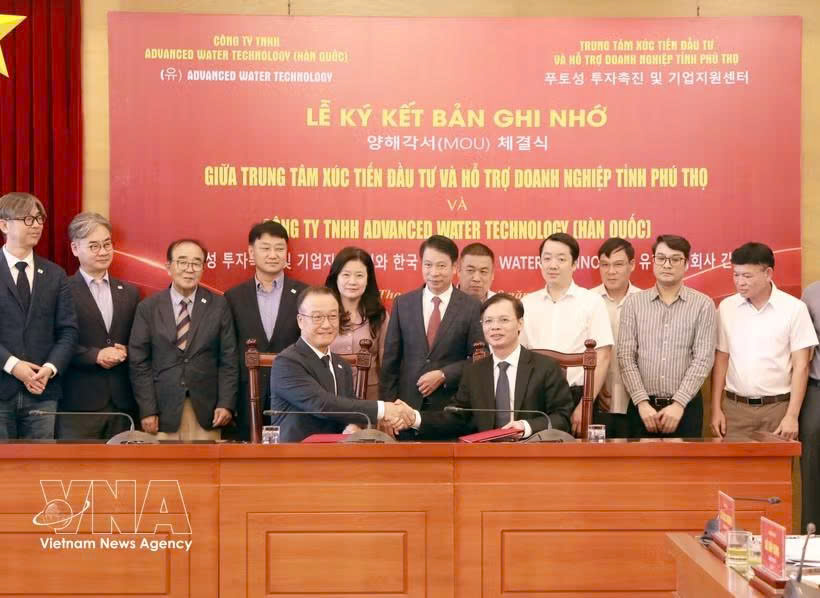 Phu Tho, Korean firm sign MoU to explore water environment, energy project
