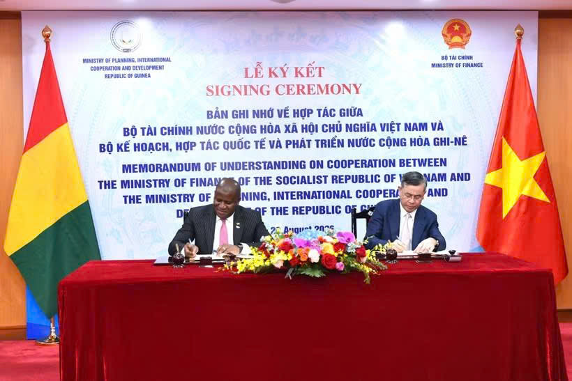 Vietnam, Guinea seek to boost investment cooperation