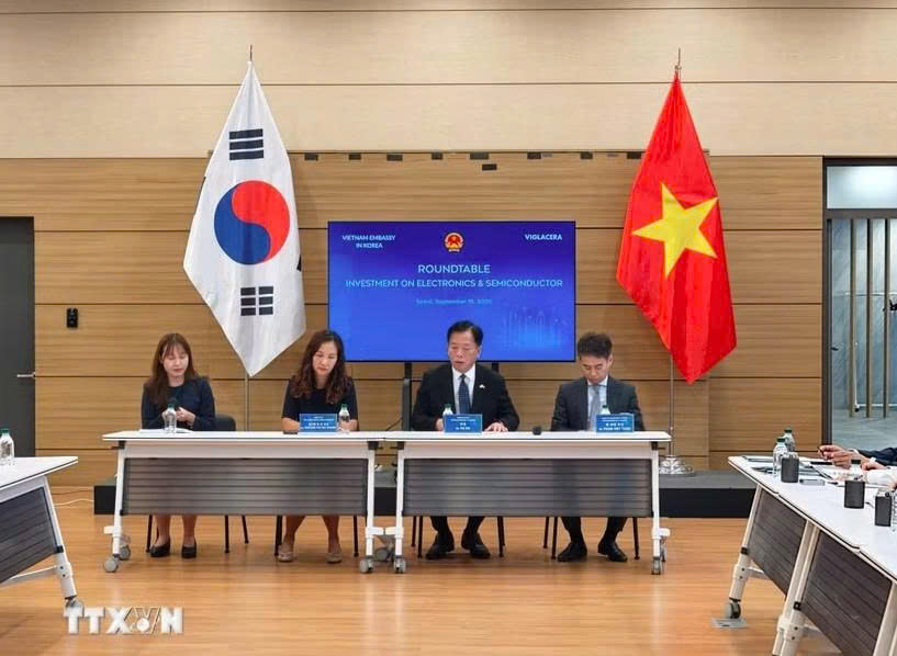 Vietnam, RoK push cooperation in semiconductor and electronics sectors