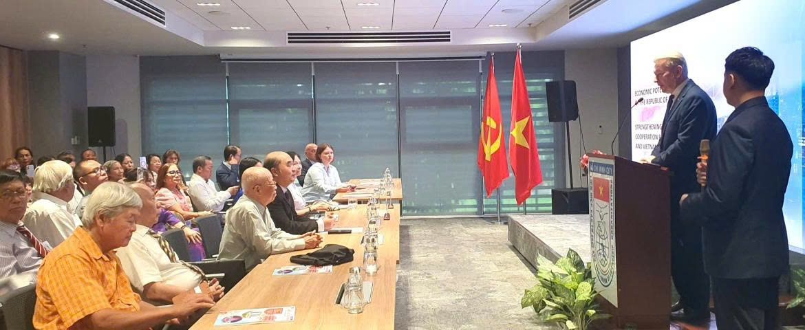 HCM City expands economic cooperation with Eastern Europe
