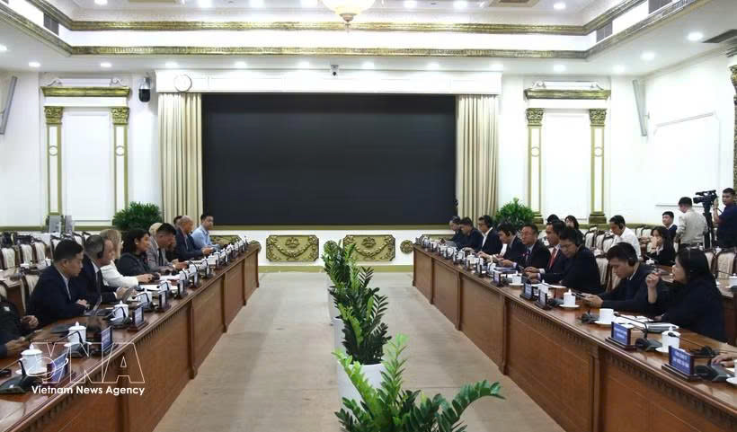 US technology, energy firms explore investment opportunities in Ho Chi Minh City
