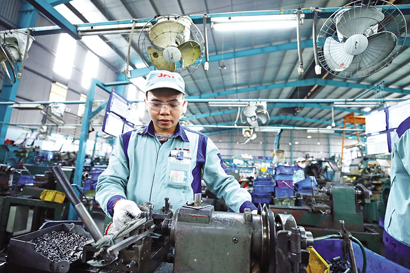 Tăng trưởng kinh tế tiếp đà tích cực