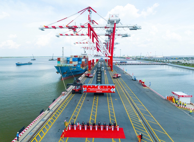 Ngân hàng Standard Chartered dự báo kinh tế Việt Nam tăng trưởng ở mức 7,0% trong nửa cuối năm 2023