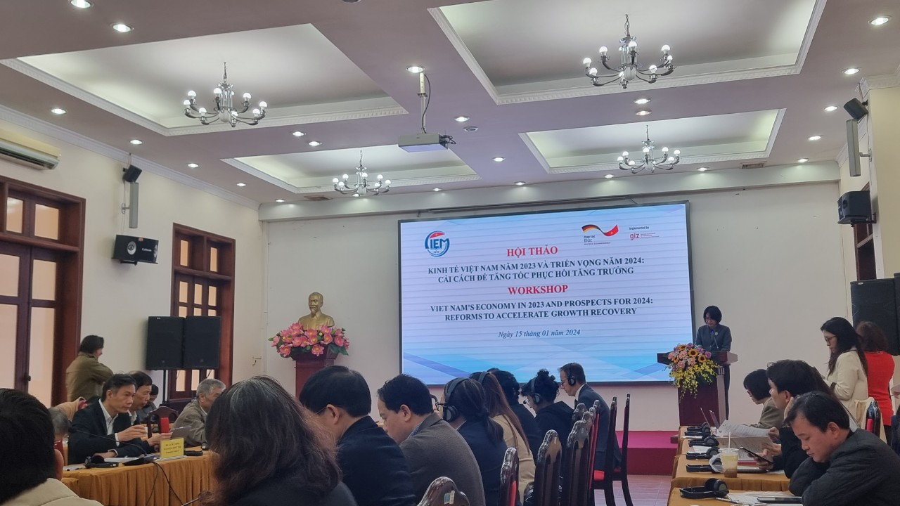 CIEM: Tăng trưởng GDP năm 2024 có thể lên mức 6,48%