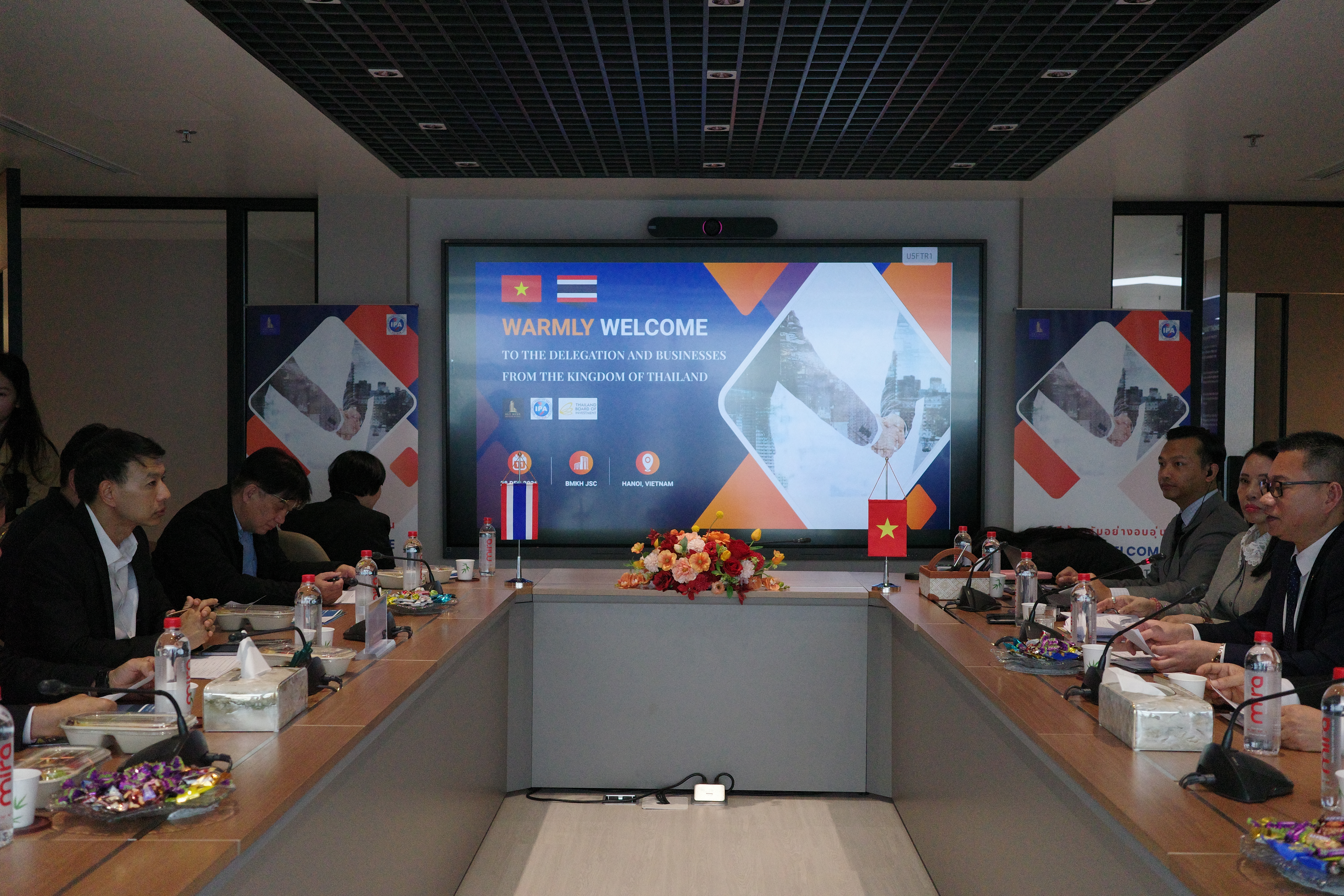 IPA Vietnam Welcomes Thai Business Delegation to Explore Investment Cooperation Opportunities in the Minerals and Construction Materials Sectors